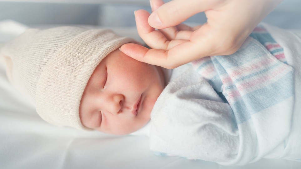 زردی نوزاد چیست و چطور درمان می شود؟